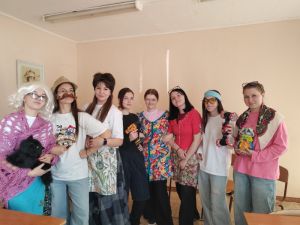 Игра «Загляните в семейный альбом»