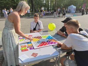 В День рождения города Ачинска в парке Победы развернулись интеллектуальные баталии