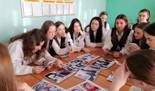 Игра «Семейные истории: Суриков и потомки» Игра «Семейные истории: Суриков и потомки»