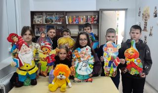 Час душевного чтения «Сказки из бабушкиного сундучка» Час душевного чтения «Сказки из бабушкиного сундучка»