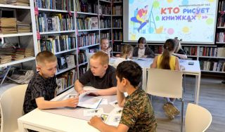 Занимательный час «Кто рисует в книжках?»