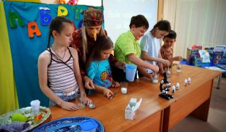 Библиотечная лаборатория «Будем химичить!»
