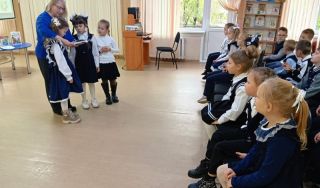 Громкие чтения «Не прочтёшь нигде такого, только в книжках Михалкова» Громкие чтения «Не прочтёшь нигде такого, только в книжках Михалкова»