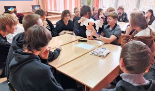Игра «Семья – это…» Игра «Семья – это…»