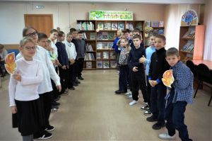 По книжным страницам с Коньком-Горбунком По книжным страницам с Коньком-Горбунком